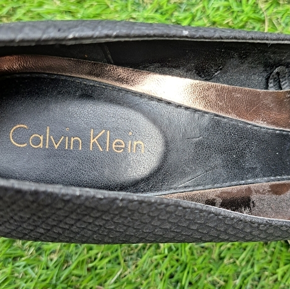 Calvin Klein Belino Black Pointed Toe Slip On Pump Size 7.5 - Picture 6 of 15